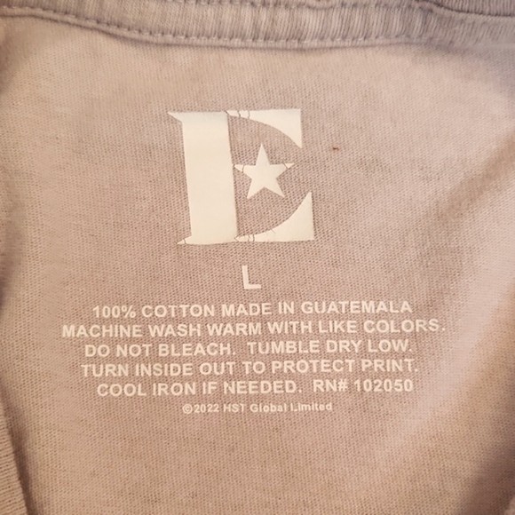 Womens Elton John light lavender graphic tee size Large. - Picture 13 of 13